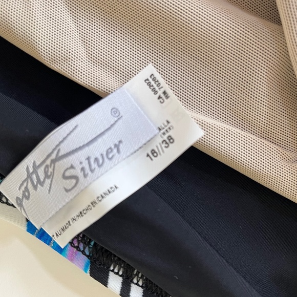 Gottex Two Piece Halter Swimsuit, Size 16 - Picture 11 of 13